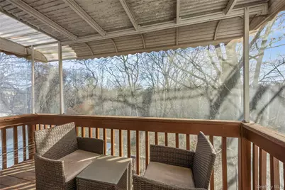 902 Linden Avenue, Westbury, NY 11590 - Photo 39