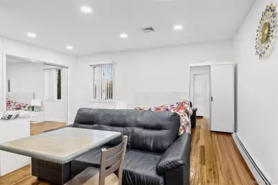 902 Linden Avenue, Westbury, NY 11590 - Photo 15