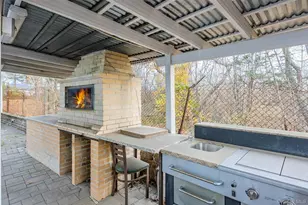 902 Linden Ave, Westbury, NY 11590 - Photo 31
