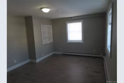 54 2nd Avenue, Bay Shore, NY 11706 - Photo 5