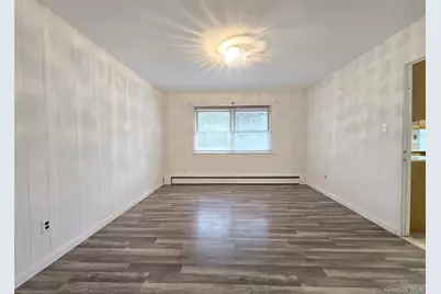 652 Hawkins Road E, Coram, NY 11727 - Photo 9