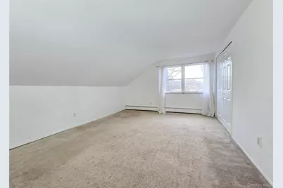 652 Hawkins Road E, Coram, NY 11727 - Photo 17