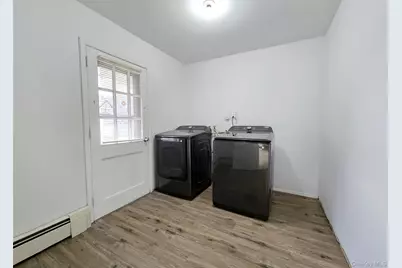 652 Hawkins Road E, Coram, NY 11727 - Photo 21