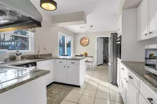 37 Malvern Ln, Stony Brook, NY 11790 - Photo 7