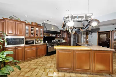 164 Waverly Avenue, East Rockaway, NY 11518 - Photo 17