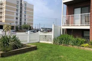 475 W Broadway, Long Beach, NY 11561 - Photo 15