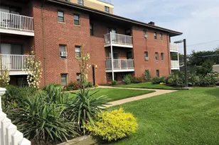 475 W Broadway, Long Beach, NY 11561 - Photo 5