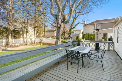 23 Harvard Street, Roslyn Heights, NY 11577 - Photo 19