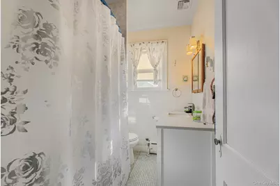 168 Stephenson Boulevard, New Rochelle, NY 10801 - Photo 13