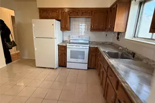 2813 Gunther Ave, Bronx, NY 10469 - Photo 3