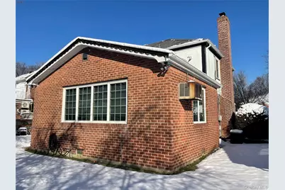 7808 221st Street, Oakland Gardens, NY 11364 - Photo 5
