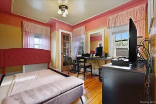 70 Larch Ave, Floral Park, NY 11001 - Photo 23