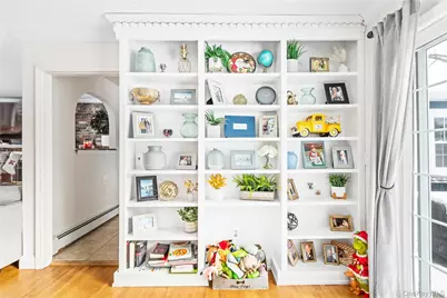 14 Bayside Avenue, Medford, NY 11763 - Photo 5