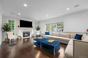 7 Park View Ln, Lake Grove, NY 11755 - Photo 9