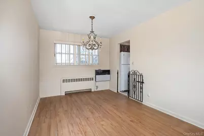 12 Westbury Avenue, Plainview, NY 11803 - Photo 7