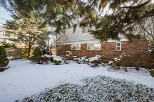 12 Westbury Ave, Plainview, NY 11803 - Photo 29