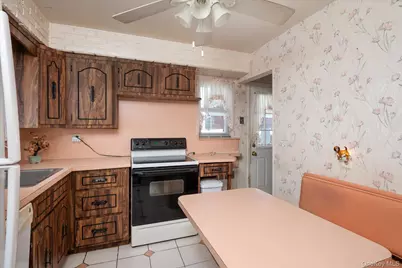 12 Westbury Avenue, Plainview, NY 11803 - Photo 9