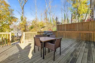 4 Finch Pl, Huntington, NY 11743 - Photo 17