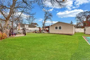 134 Boyle Rd, Selden, NY 11784 - Photo 15