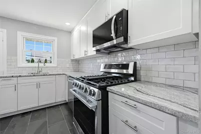 123 S Fordham Road, Hicksville, NY 11801 - Photo 9