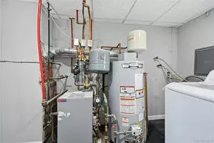 123 S Fordham Rd, Hicksville, NY 11801 - Photo 25