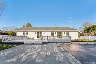 275 Mill Rd, Westhampton Beach, NY 11978 - Photo 23