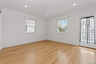 9 Lyons Pl, New Rochelle, NY 10801 - Photo 17