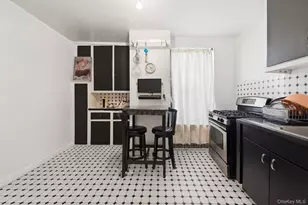 303 E 37th St, New York, NY 10016 - Photo 3