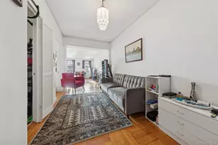 303 E 37th St, New York, NY 10016 - Photo 3