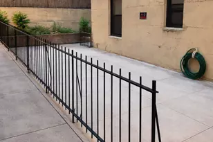 303 E 37th St, New York, NY 10016 - Photo 9