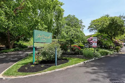 34 Pearsall Avenue #3G, Glen Cove, NY 11542 - Photo 1