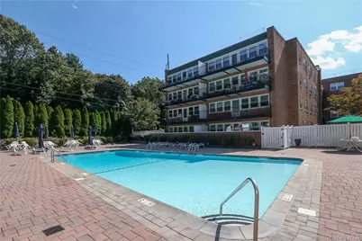 34 Pearsall Avenue #3G, Glen Cove, NY 11542 - Photo 5