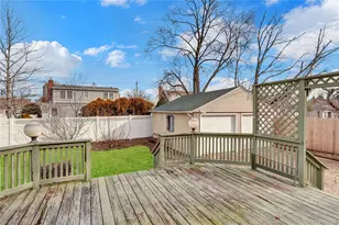 2217 7th St, East Meadow, NY 11554 - Photo 27