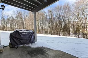 51 Hemlock Cir, Peekskill, NY 10566 - Photo 15