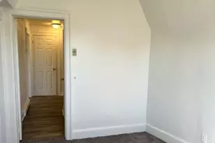 578 S 15th St, Lindenhurst, NY 11757 - Photo 7