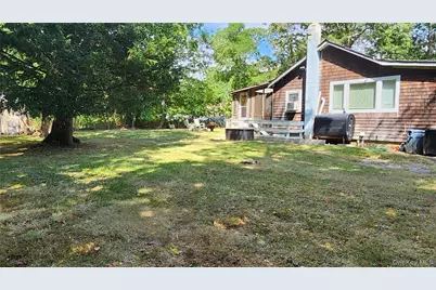 193 Commack Road, Mastic Beach, NY 11951 - Photo 37