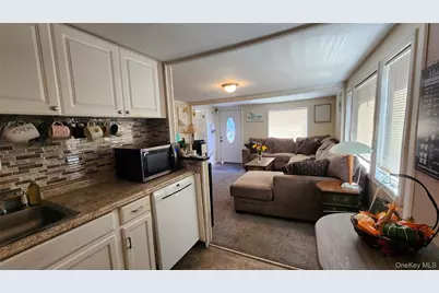 193 Commack Road, Mastic Beach, NY 11951 - Photo 17