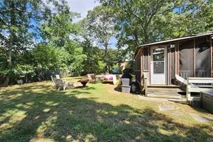 193 Commack Rd, Mastic Beach, NY 11951 - Photo 27