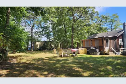 193 Commack Road, Mastic Beach, NY 11951 - Photo 31