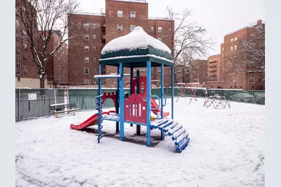 139-15 83 Avenue #423, Briarwood, NY 11435 - Photo 27