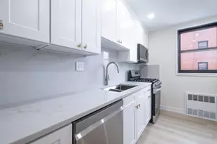 139-15 83 Ave, Briarwood, NY 11435 - Photo 9