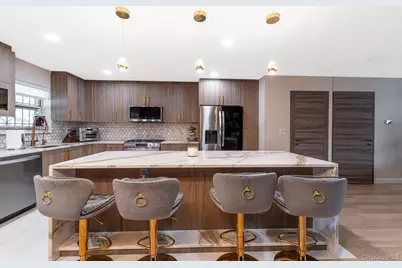 2721 Batchelder Street, Brooklyn, NY 11235 - Photo 3