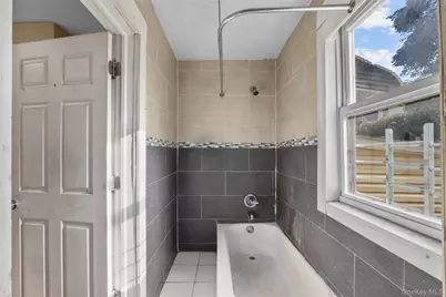 112 S 7th Avenue, Mount Vernon, NY 10550 - Photo 23