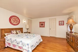 22 Hathaway Dr, Garden City, NY 11530 - Photo 5