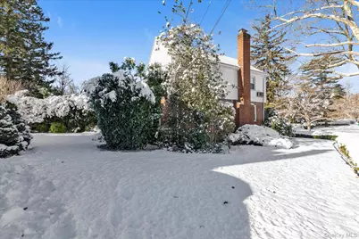 22 Hathaway Drive, Garden City, NY 11530 - Photo 3