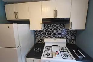 224-23 Kingsbury Ave, Oakland Gardens, NY 11364 - Photo 17