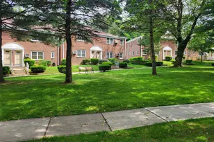 224-23 Kingsbury Ave, Oakland Gardens, NY 11364 - Photo 3