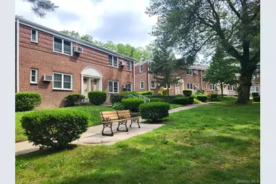 224-23 Kingsbury Avenue #B, Oakland Gardens, NY 11364 - Photo 5
