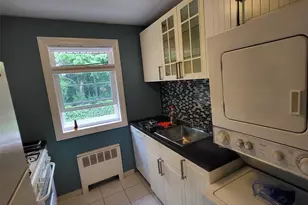 224-23 Kingsbury Ave, Oakland Gardens, NY 11364 - Photo 15