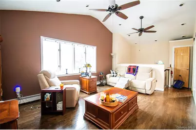 1390 America Avenue, West Babylon, NY 11704 - Photo 7